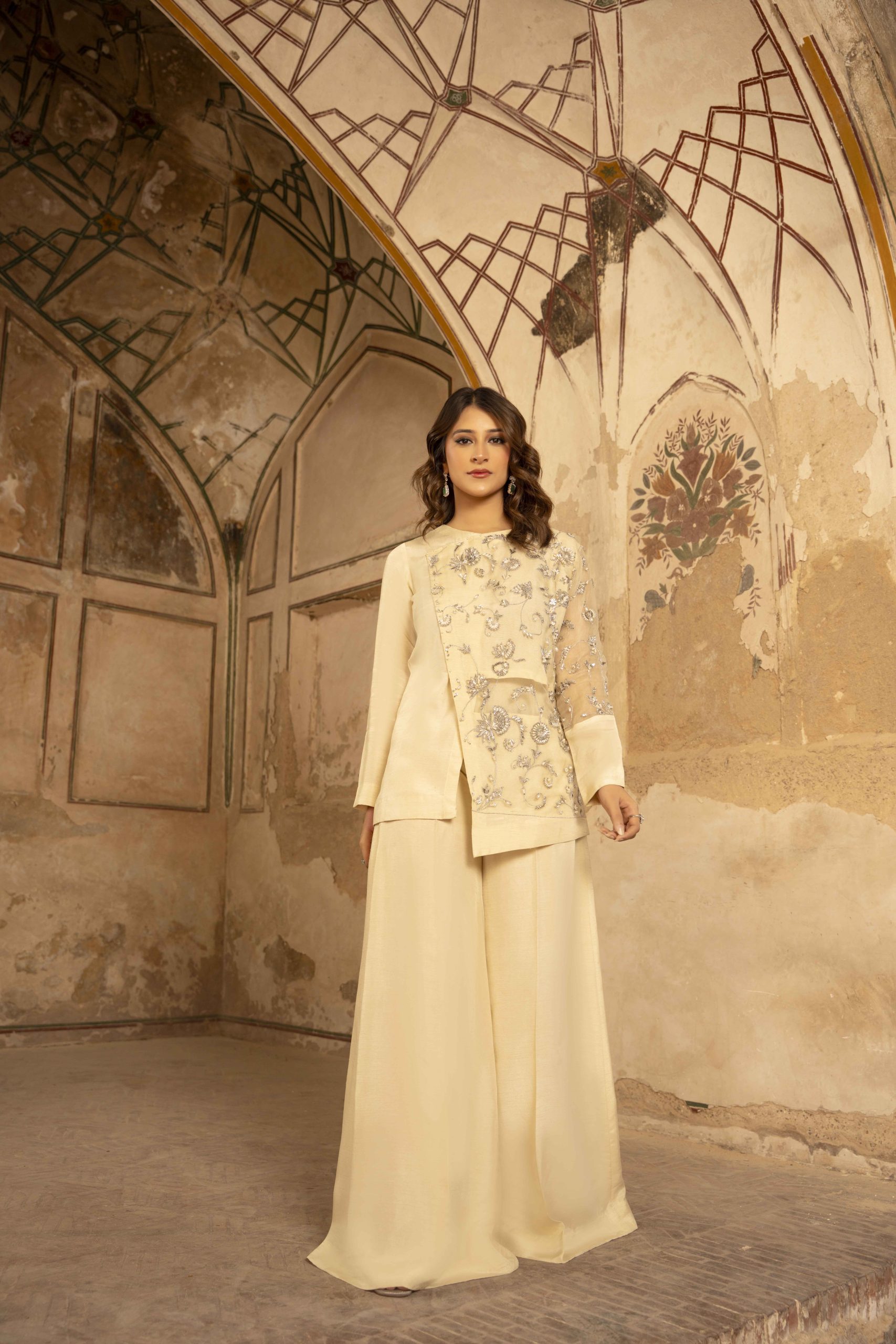 Ivory Whisper – Fusion Elegance - Image 4