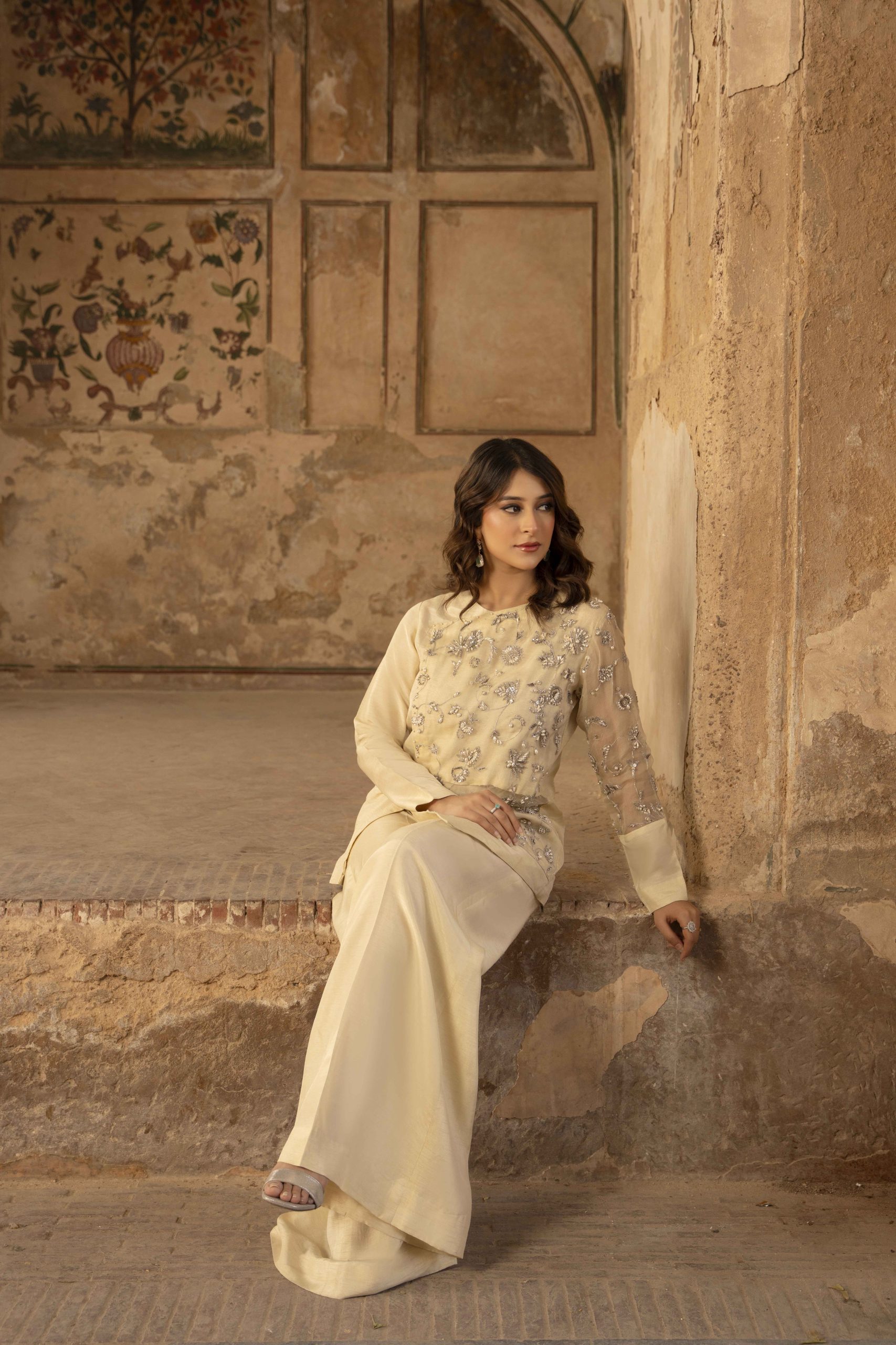 Ivory Whisper – Fusion Elegance - Image 3