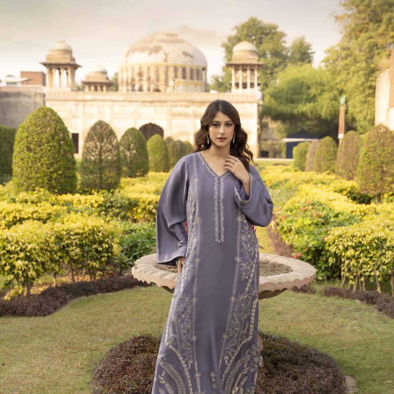 Lavender Majesty – Royal Poise