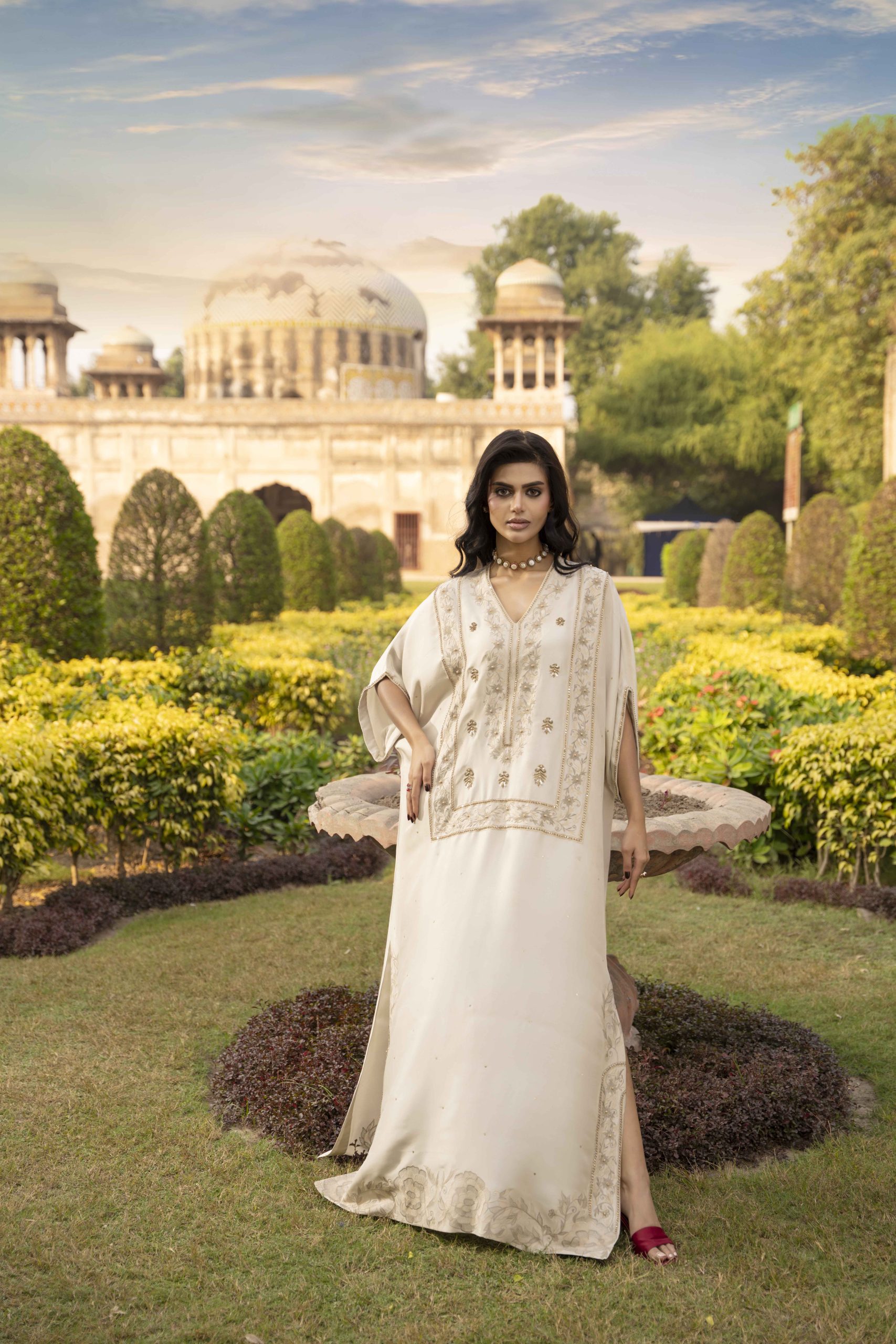 Ethereal Dune kaftaan