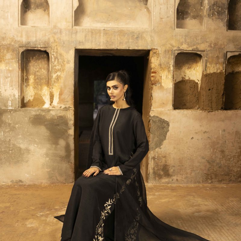 Noir Enchanté – The Midnight Muse